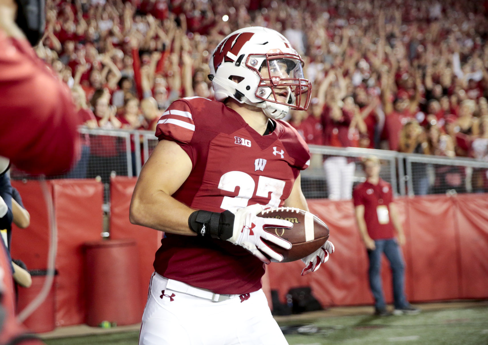 Wisconsin Badgers 34, Western Kentucky Hilltoppers 3
